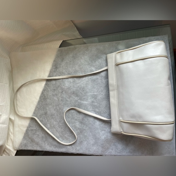 Salvatore Ferragamo 100% Leather Bag Off White Shoulder Bag Hinged Purse Vtg COA - Picture 14 of 17